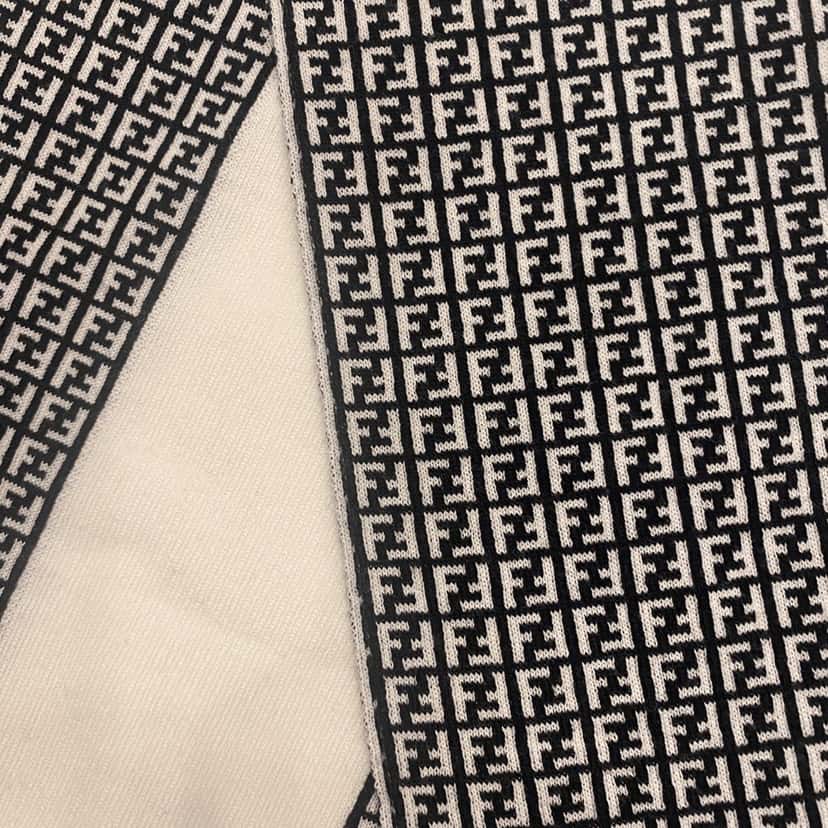 Fendi Fendi FF Print Nero and Bianco Knitted Wool Scarf Black Wool Never worn - Inside View