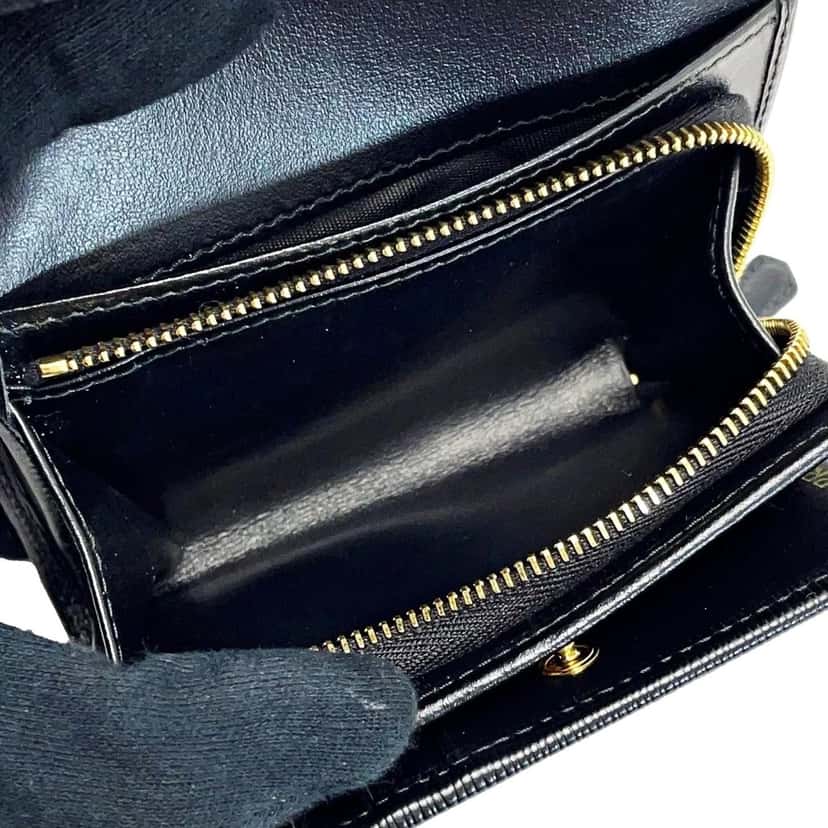 Prada Prada Vitello Move Nero Black Trifold Coin Zipper Snap Card Holder Wallet Black Leather Never worn - Model View