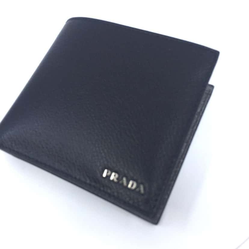 Prada Prada Mens Wallet Black Gray Vitello Micro Grain Leather Bifold Black Leather Never worn - Model View
