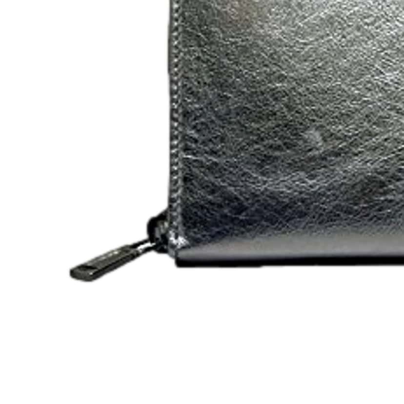 Saint Laurent Yves Saint Laurent Wallet YSL Belle du Jour Silver Leather Zip Wallet Silver Leather Never worn - Model View