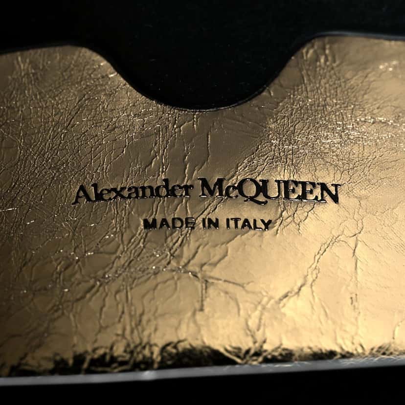 Alexander McQueen Alexander McQueen Small Story Gold Crash Calf Leather Shoulder Bag Gold Leather Never worn - Model View