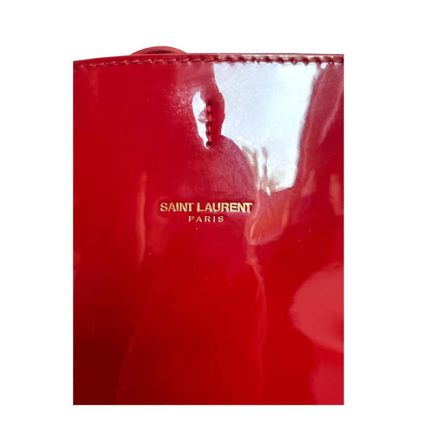 Saint Laurent Saint Laurent Suzanne Red Patent Leather Small Chain Hobo Bag Red Leather Never worn - Model View