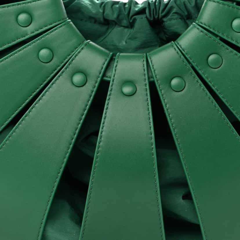 Bottega Veneta Bottega Veneta The Shell Bag Racing Green French Calfskin Shoulder Bag Green Leather Never worn - Inside View