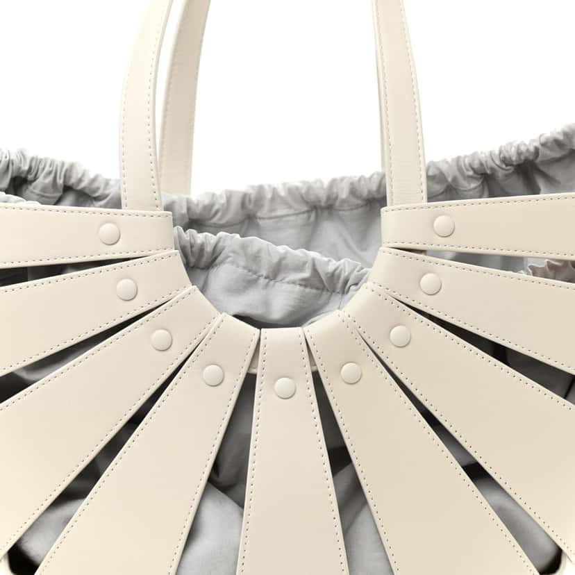 Bottega Veneta Bottega Veneta The Shell Bag Frost White French Calfskin Shoulder Bag White Leather Never worn - Inside View
