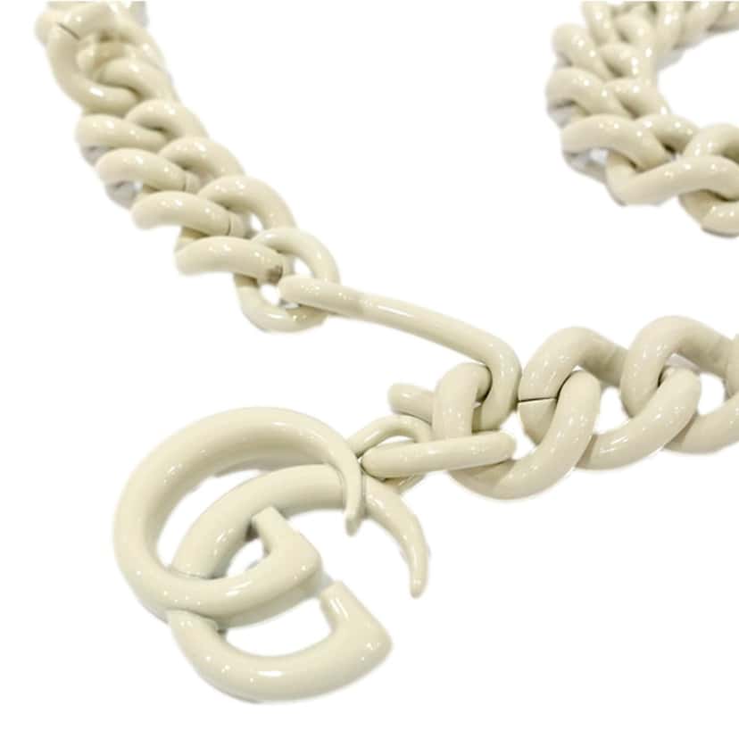 Gucci Gucci Marmont Leather Mini Monochrome White Belt Bag 80 White Leather Never worn - Model View