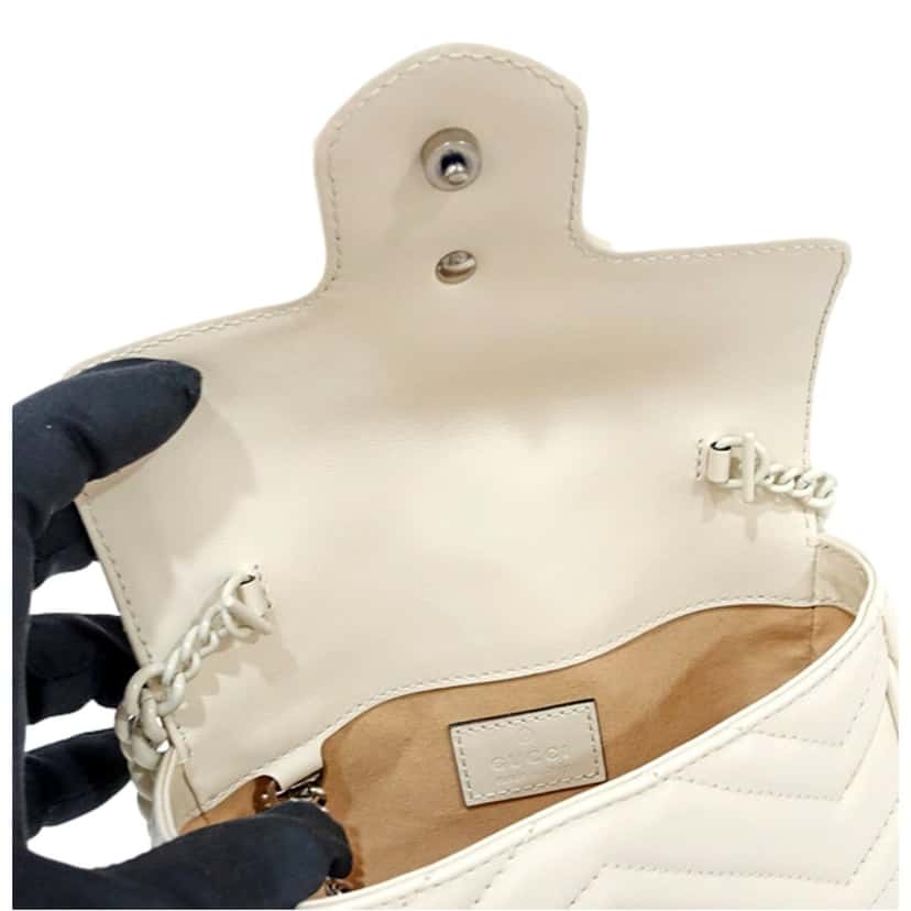 Gucci Gucci Marmont Leather Mini Monochrome White Belt Bag 80 White Leather Never worn - Box View