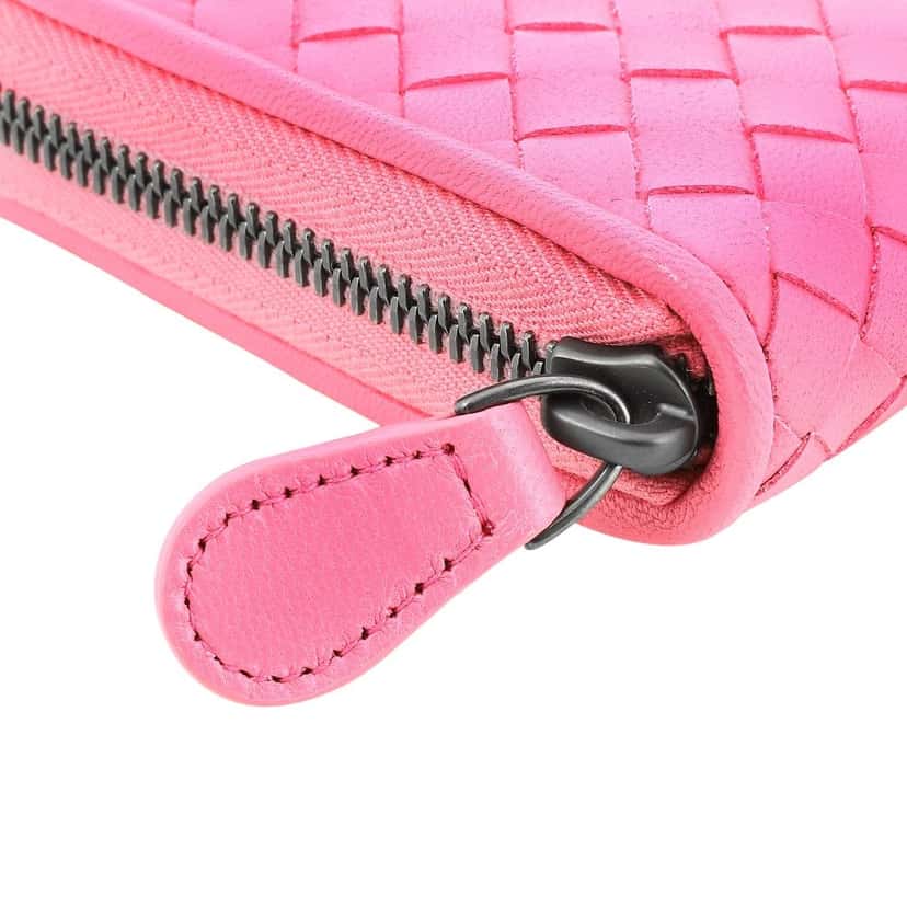 Bottega Veneta Bottega Veneta Intrecciato Zipper French Calf Leather Wallet Pink Pink Leather Never worn - Model View