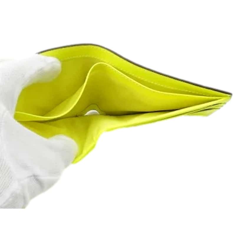 Gucci Gucci GG Leather Neon Yellow Rubber Effect Bifold Wallet White Leather Never worn - Box View