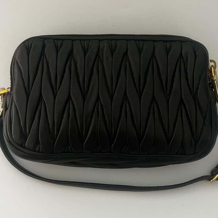 Miu Miu Matelasse Black Leather Metal Very good condition - Back View