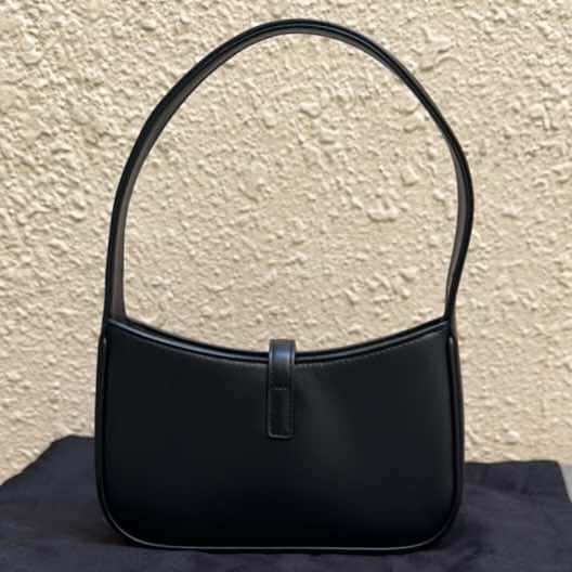 Saint Laurent Le 5 à 7 Black Leather Gold Never worn - Back View