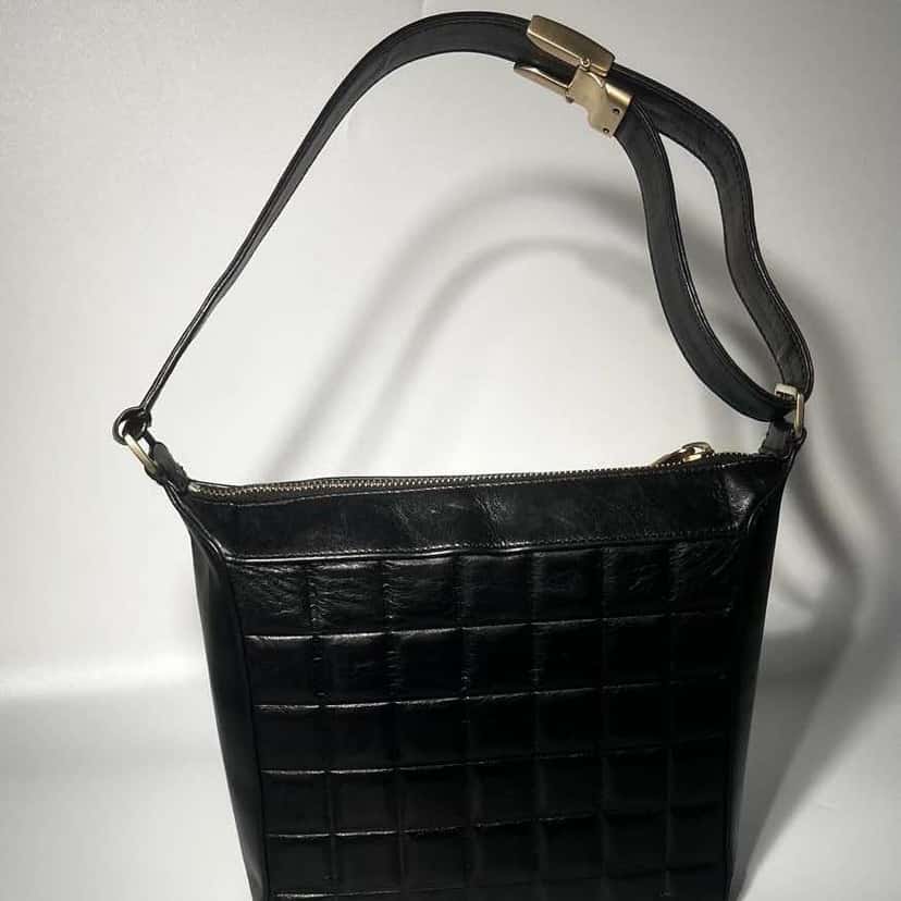 Chanel Chocolate Bar Black Leather Good condition - Back View