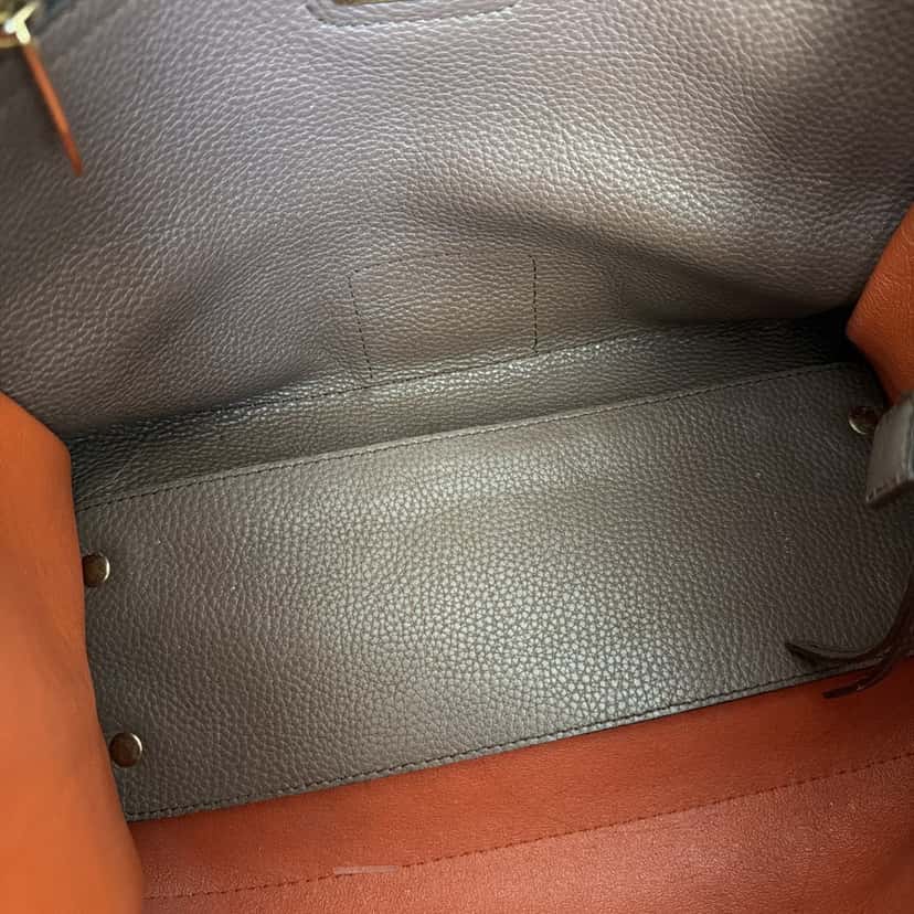 Salvatore Ferragamo Good Condition Brown Leather Good condition - Model View