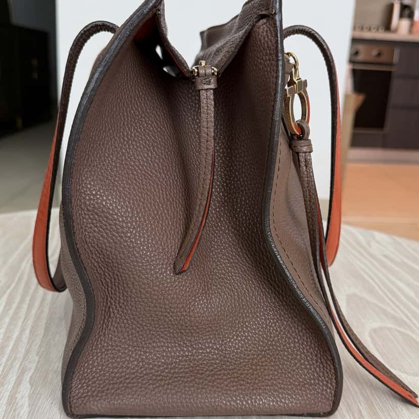 Salvatore Ferragamo Good Condition Brown Leather Good condition - Box View