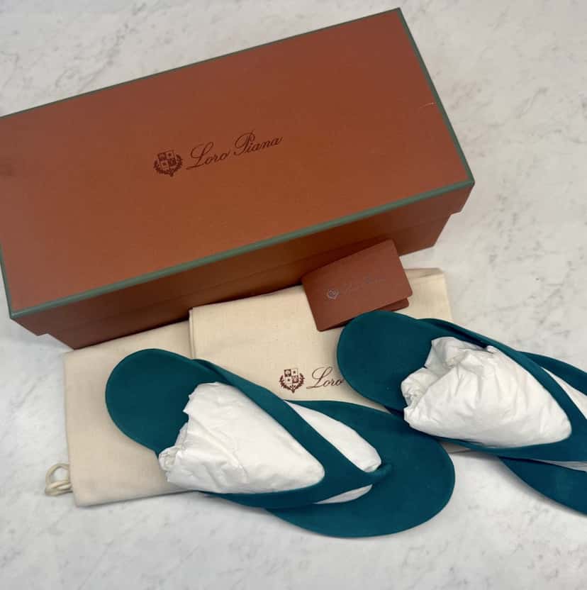 Loro Piana Loro Piana Ida Suède Navy Suede Never worn, with tag - Back View