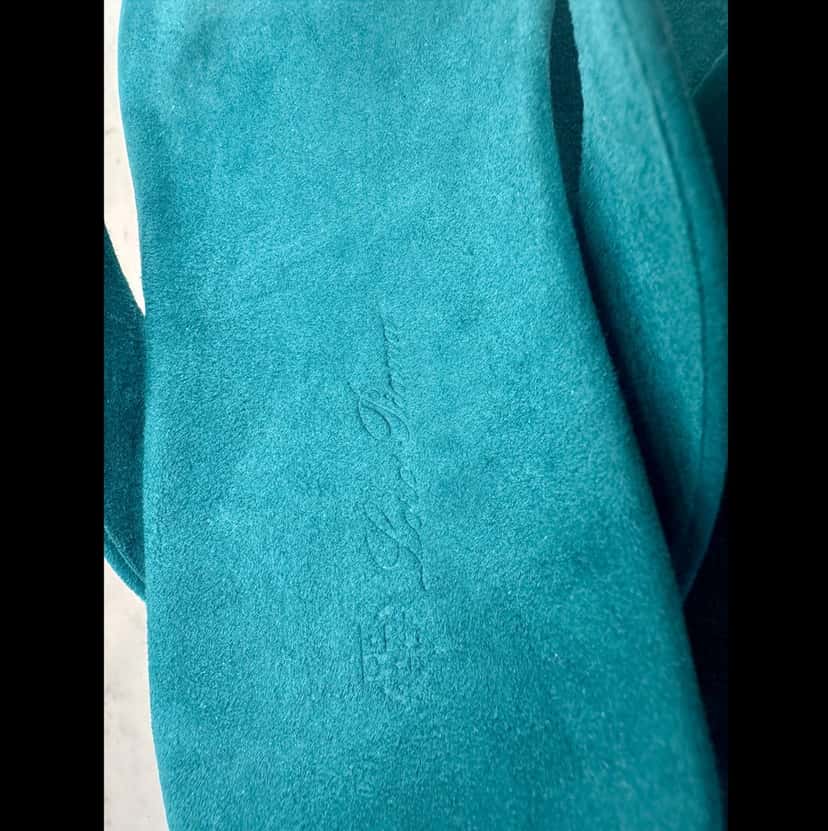 Loro Piana Loro Piana Ida Suède Navy Suede Never worn, with tag - Model View