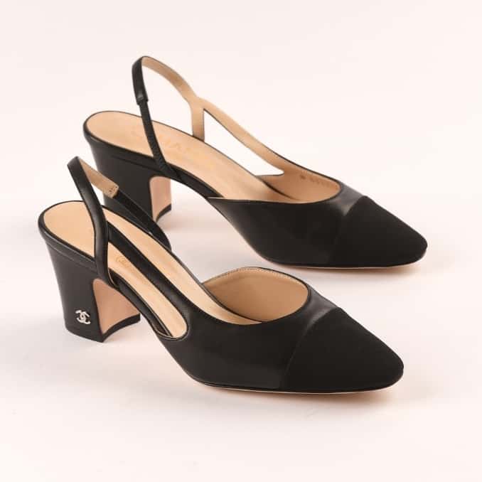 Chanel Slingbacks Black Leather Never worn - Inside View