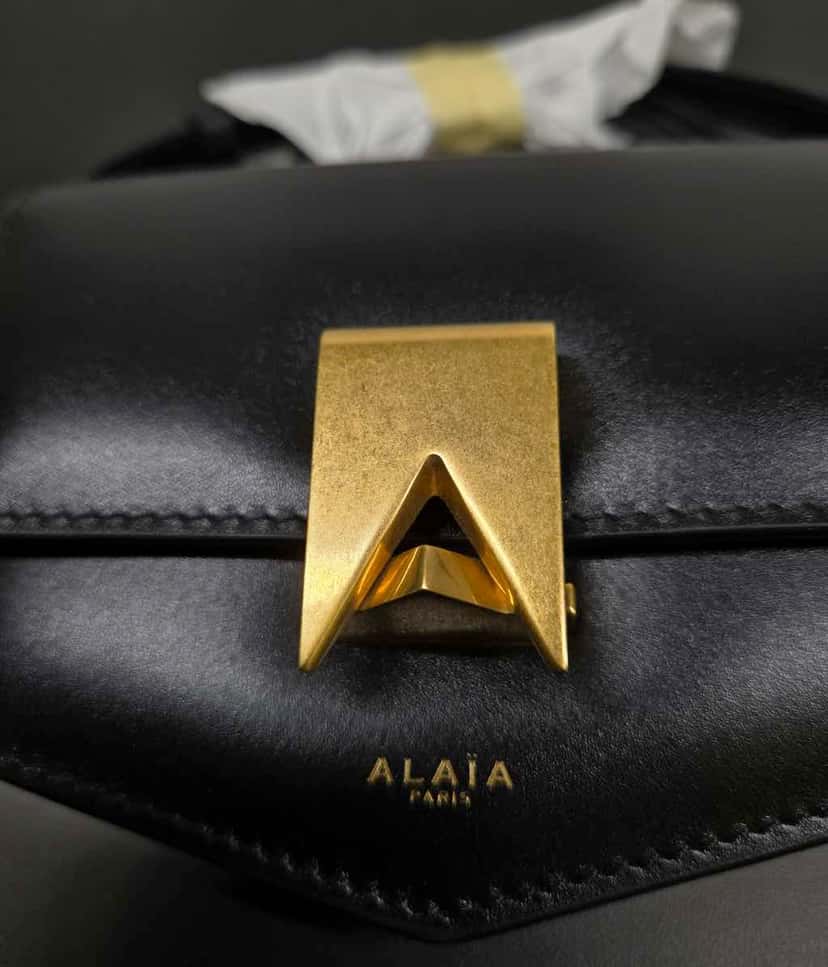 Alaïa Le Papa Mini leather shoulder bag Black Leather Never worn, with tag - Box View