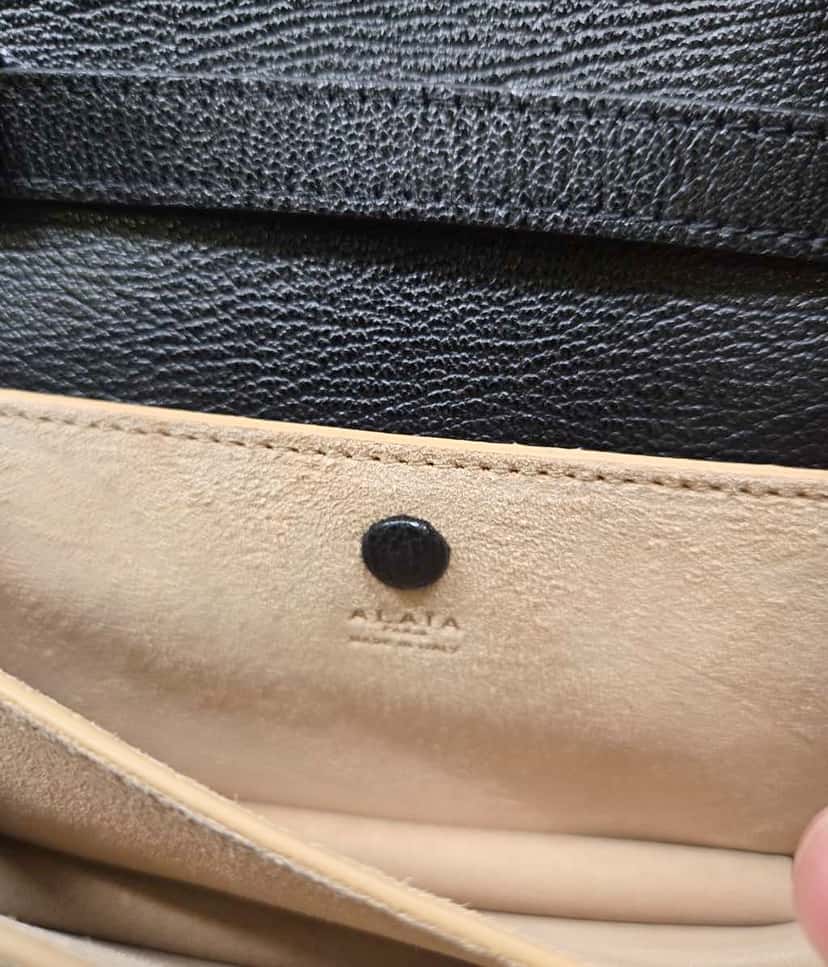 Alaïa Le Papa Small leather crossbody bag Black Leather Never worn, with tag - Box View