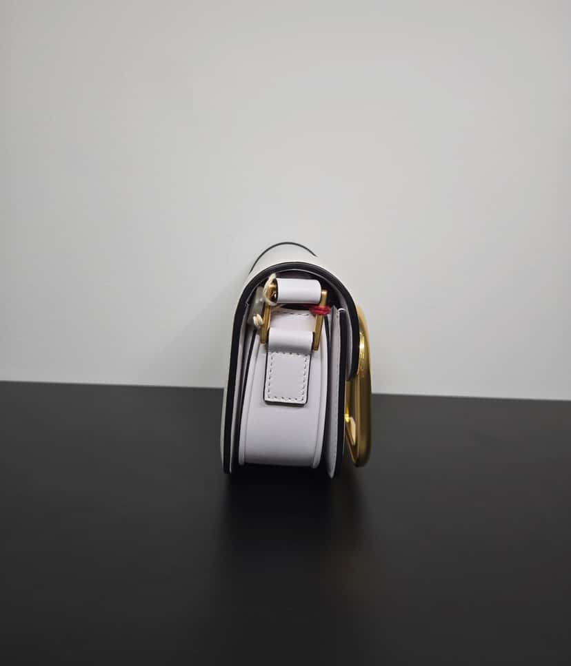 Valentino Garavani White Leather Supervee Shoulder Bag White Leather Never worn, with tag - Back View