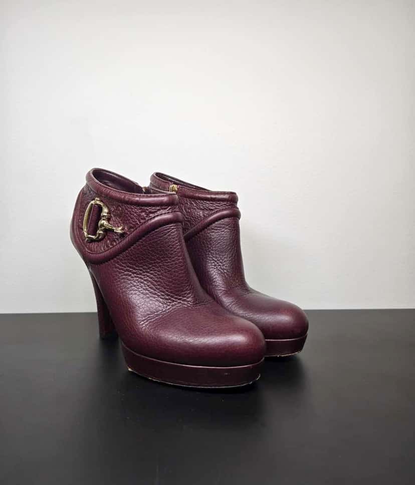 Gucci Black Leather Horsebit Ankle Boots Burgundy Leather Good condition - Back View