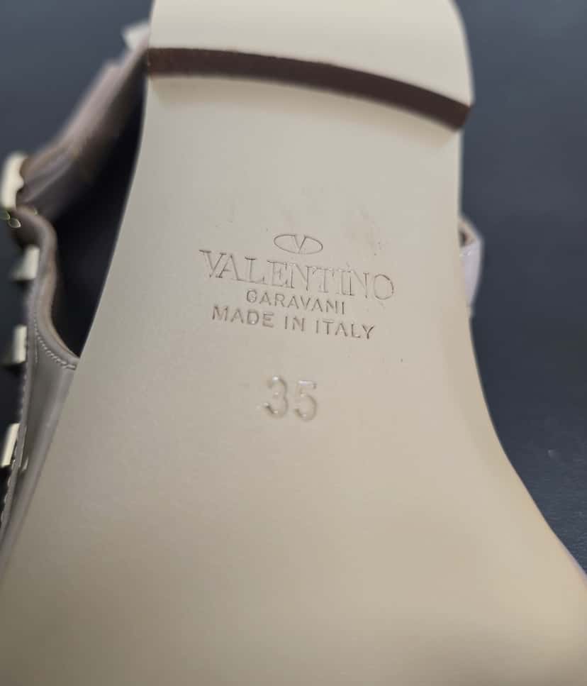 Valentino Rockstud Pointed Toe Slingback Beige Leather Never worn - Box View