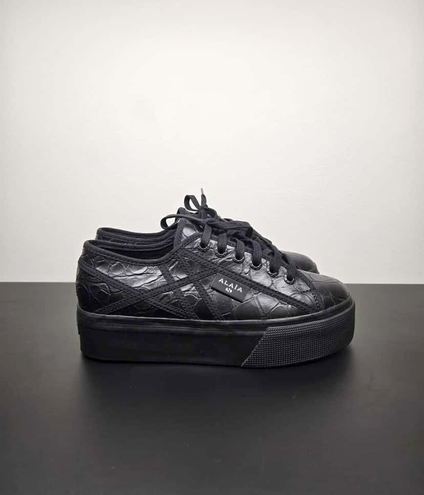 Alaïa Sneakers collaboration with Superga Black Leather Never worn - Model View