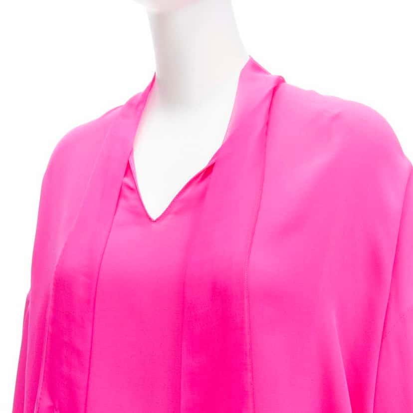 Valentino Garavani Silk Tie Blouse Pink Silk Never worn - Back View