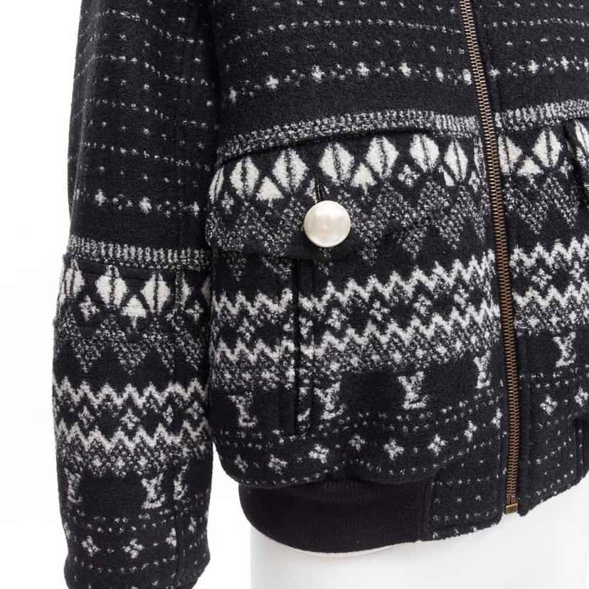 Louis Vuitton Black Intarsia Wool Jacket Black Wool Very good condition - Back View