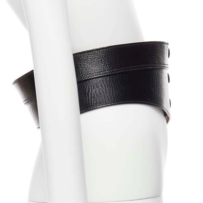 Dolce & Gabbana Crest Logo Skinny Belt Black Very good condition - Model View