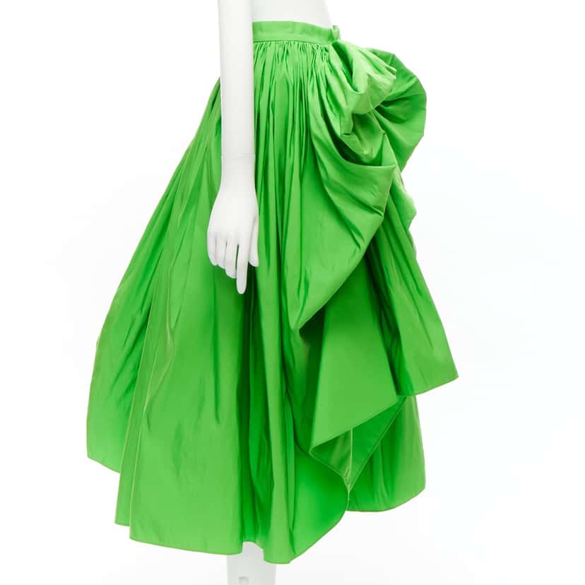 Alexander McQueen Bow Detail Skirt Green Polyester Never worn - Model View