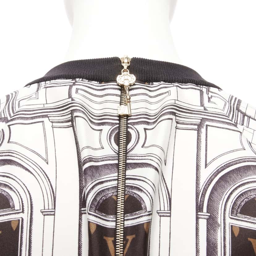 Louis Vuitton Silk Graphic Sweater White Silk Never worn - Back View