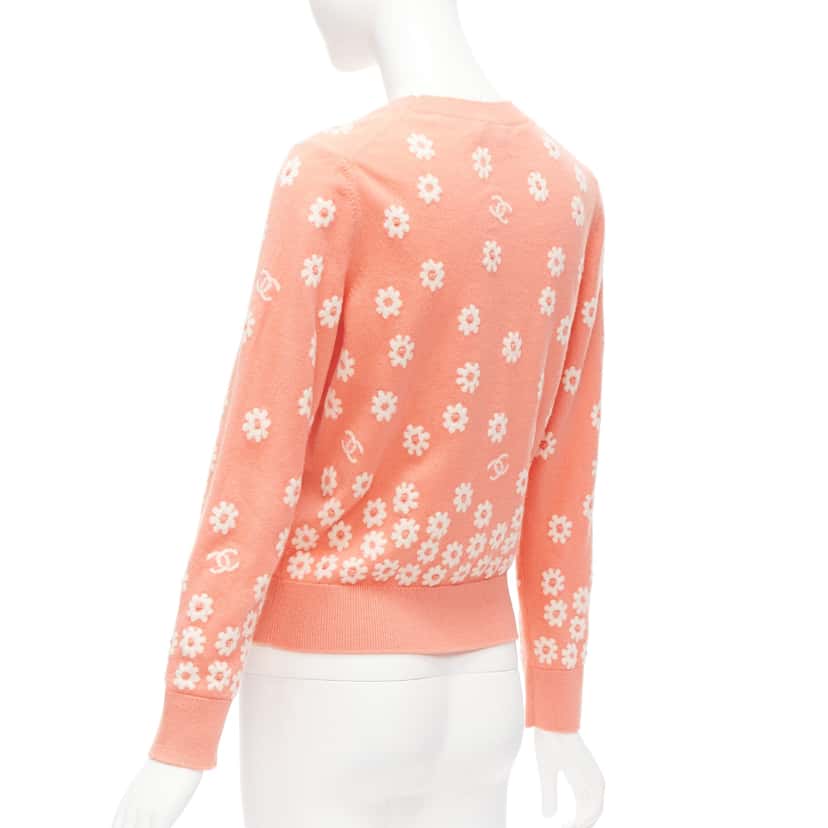 Chanel Floral CC Pullover Orange Cashmere Never worn - Box View