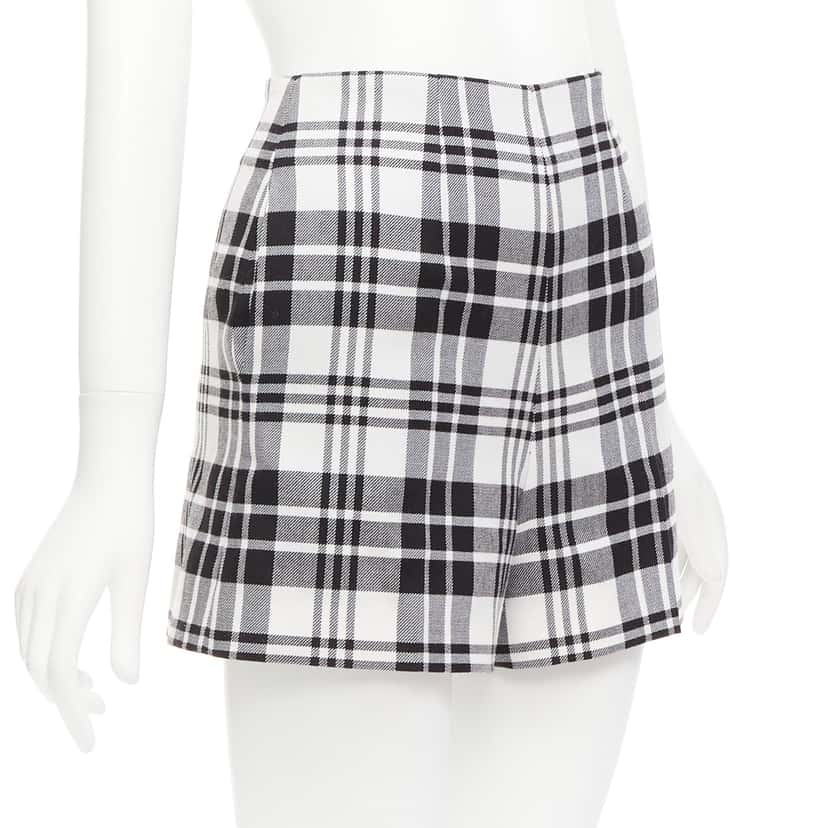 Dior Checked Wool Shorts Black Wool Never worn - Inside View