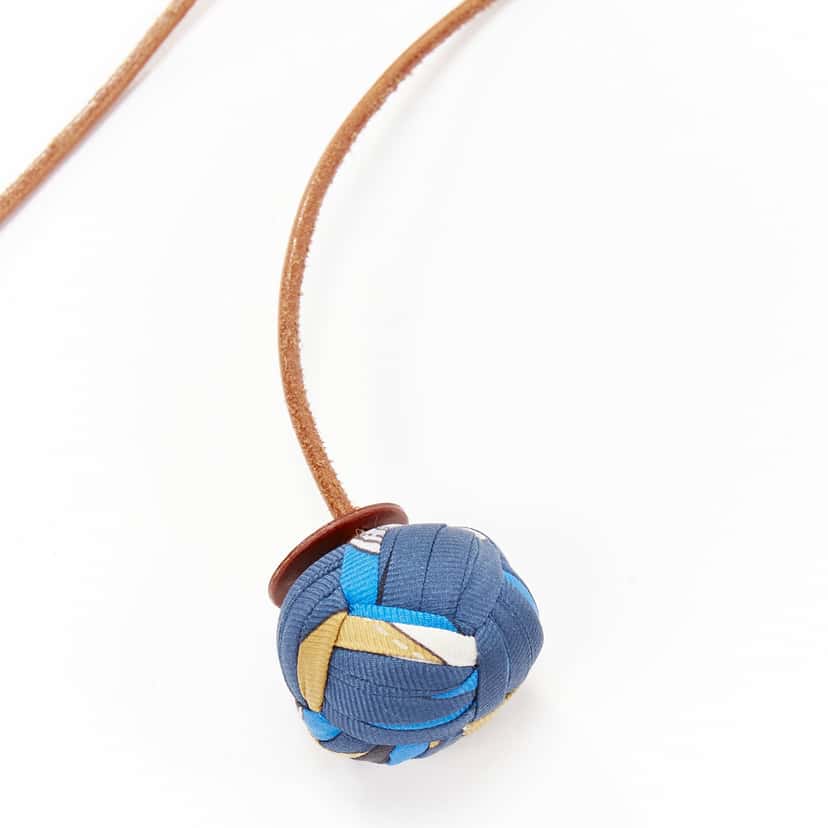 Hermès Pompons Brown Silk Very good condition - Inside View