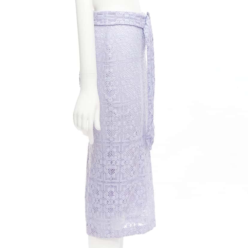 Burberry Lace Pencil Skirt Purple Cotton Very good condition - Model View