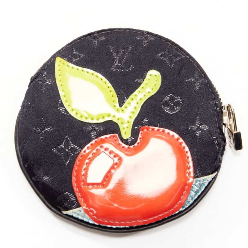 Louis Vuitton Apple Coin Pouch Black Very good condition - Front View