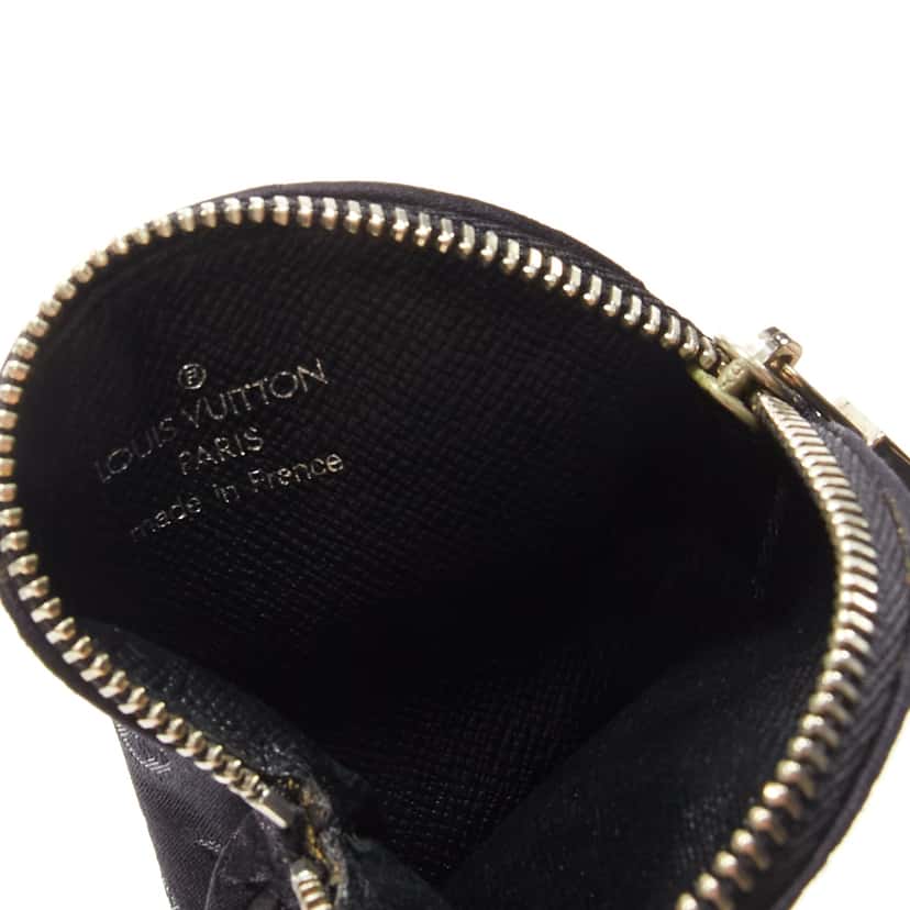Louis Vuitton Apple Coin Pouch Black Very good condition - Box View