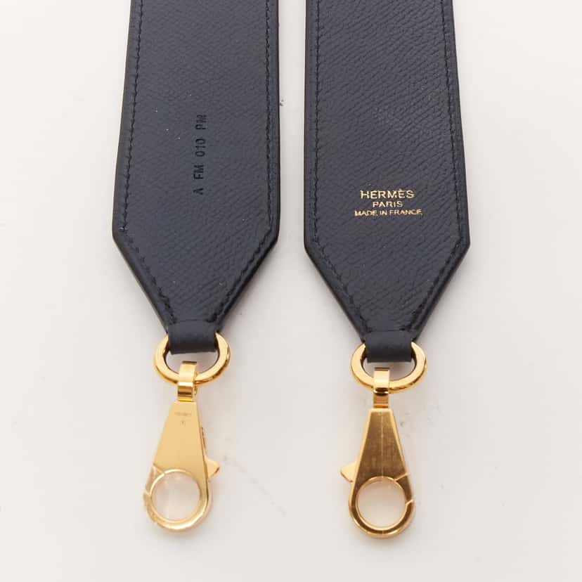 Hermès Sangle 40 Yellow Leather Never worn - Model View