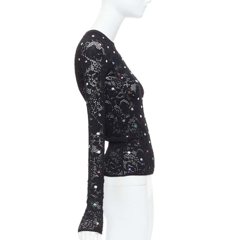 Louis Vuitton Floral Lace Pullover 1ABDZQ Black Viscose Never worn - Model View