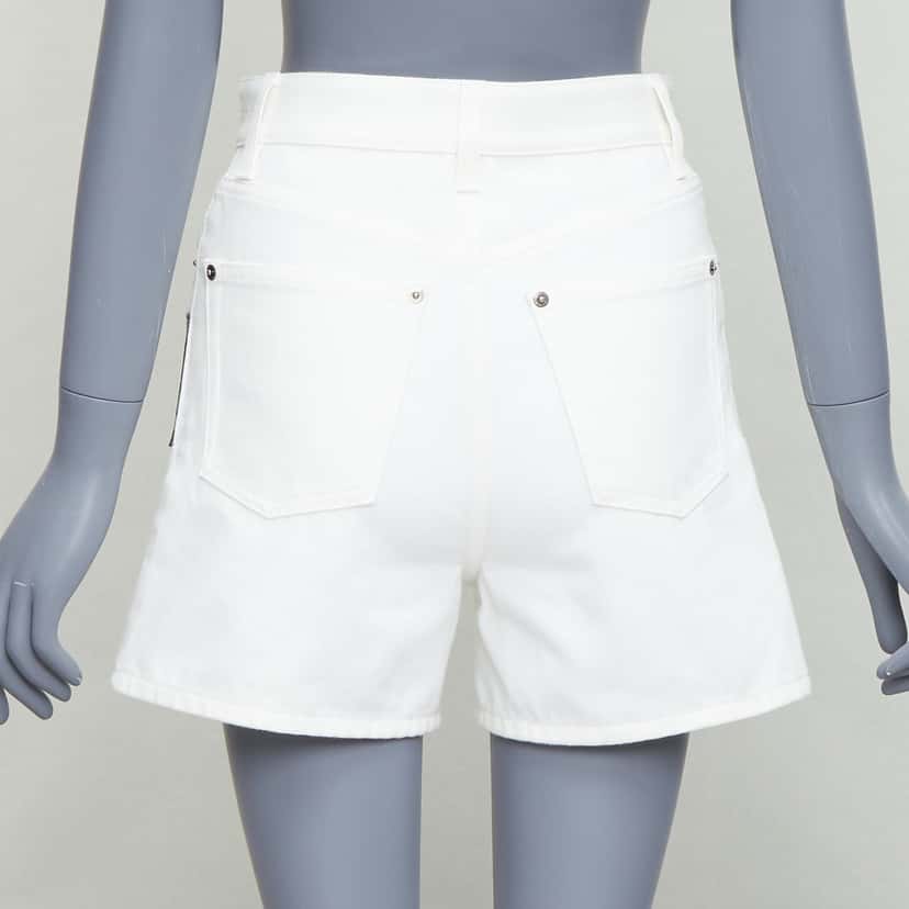 Louis Vuitton Accent Denim Shorts White Very good condition - Box View