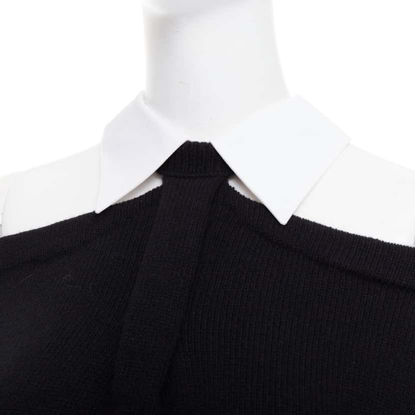 Valentino Cold Shoulder Sweater Black Wool Very good condition - Back View