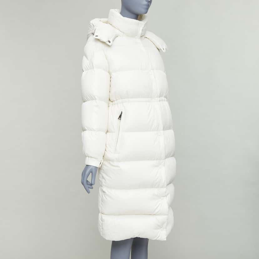 Moncler Cavettaz Giubbotto Beige Very good condition - Model View
