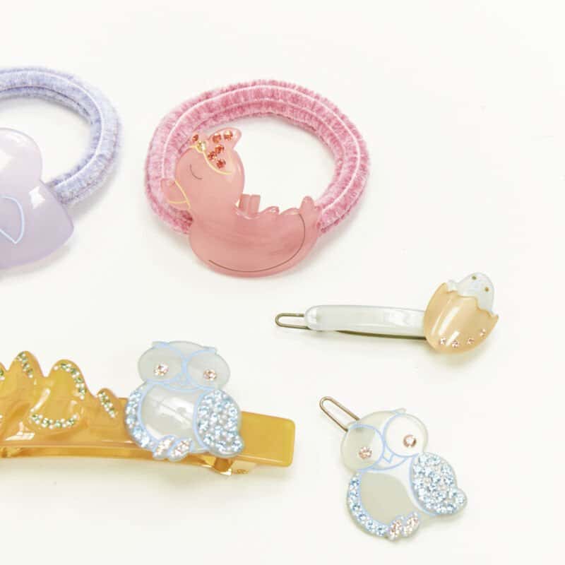 Unsigned Duck Hair Clips MultiColor Plastic Never worn - Model View