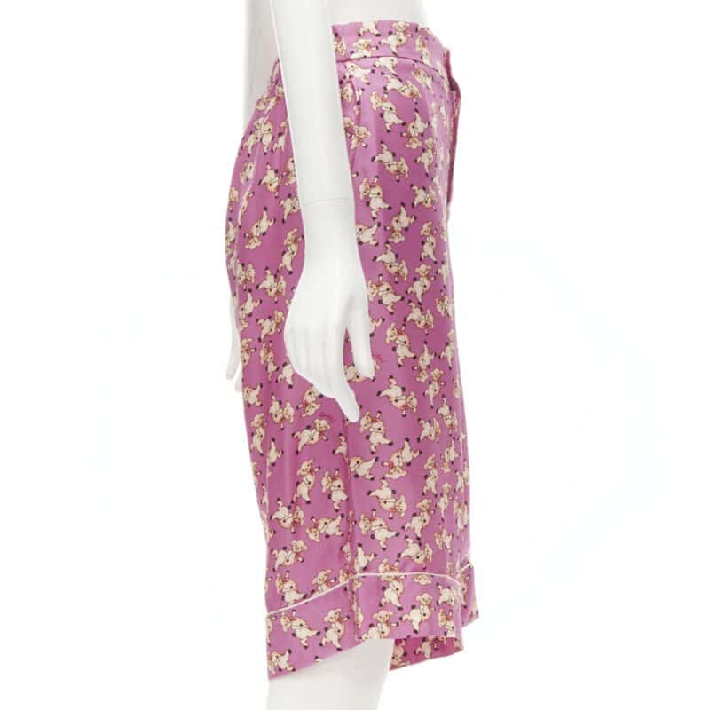 Gucci Piggy Pajama Shorts Pink Silk Never worn, with tag - Model View