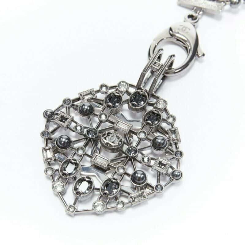 Chanel Triple Pearl Necklace Grey Metal Never worn - Back View