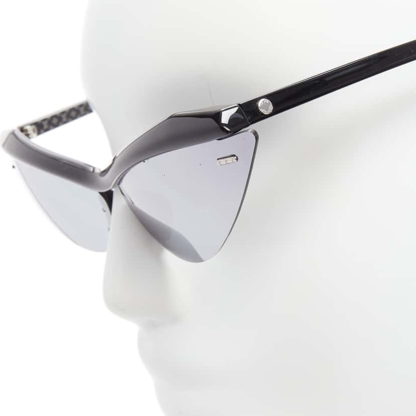 Louis Vuitton Z1011U Black Never worn - Back View
