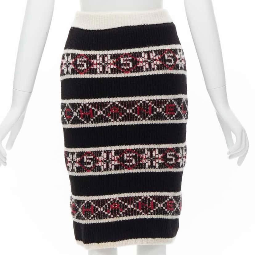 Chanel Fair Isle Skirt Black Cashmere Very good condition - Box View