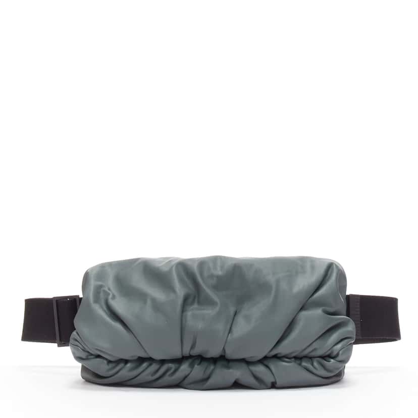 Bottega Veneta The Body Pouch Grey Leather Very good condition - Front View