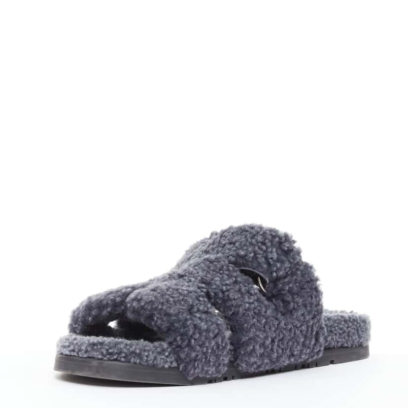 Hermès Chypre Grey Fur Good condition - Model View