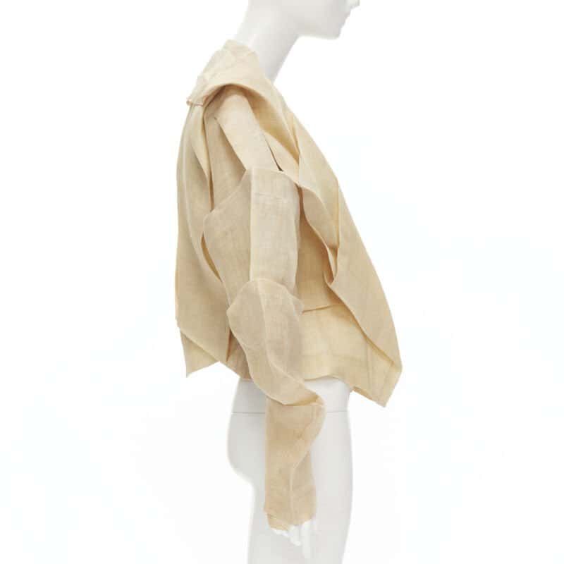 Issey Miyake Pleated Linen Jacket Beige Linen Good condition - Model View